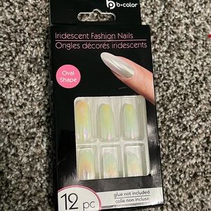 Unopened press on nails